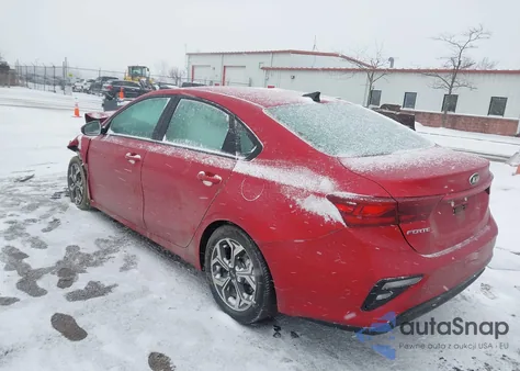 2021 Kia Forte Lxs z USA, uszkodzony, nr VIN 3KPF24AD0ME273725